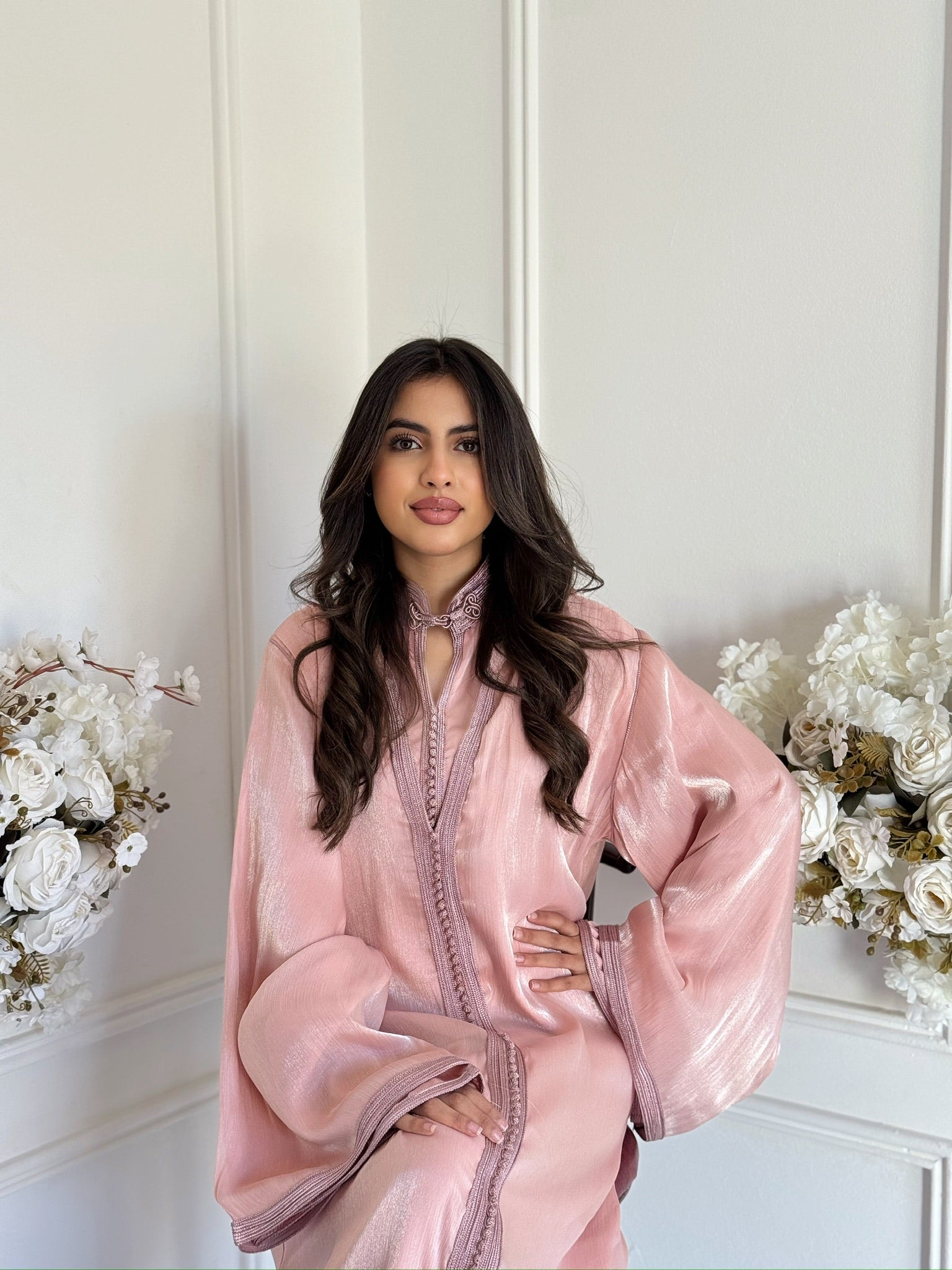 Luxury Moroccan jellaba for women in soft pink – Jellaba Ikram