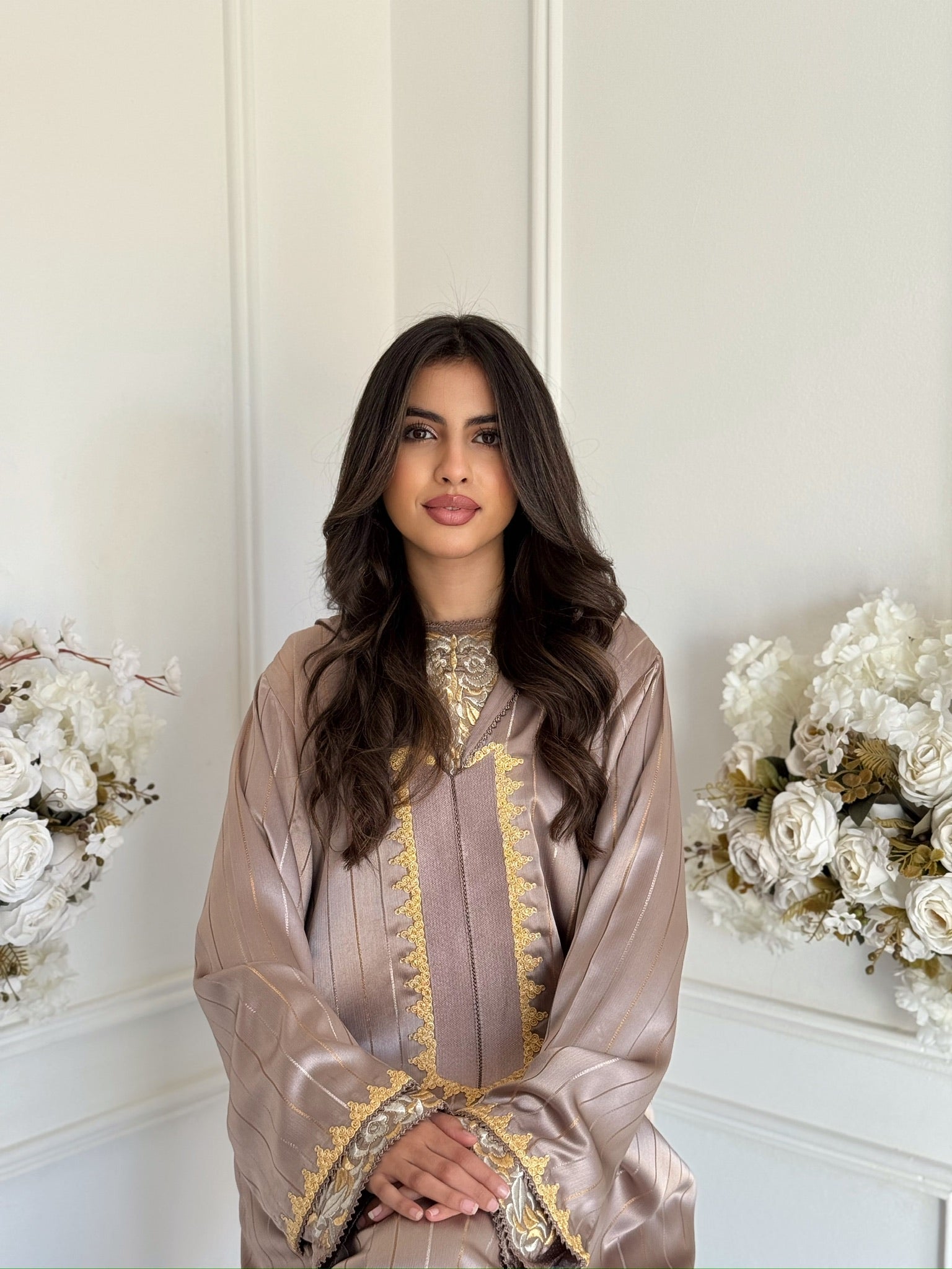 Elegant Moroccan jellaba worn by model – modest Ramadan outfit