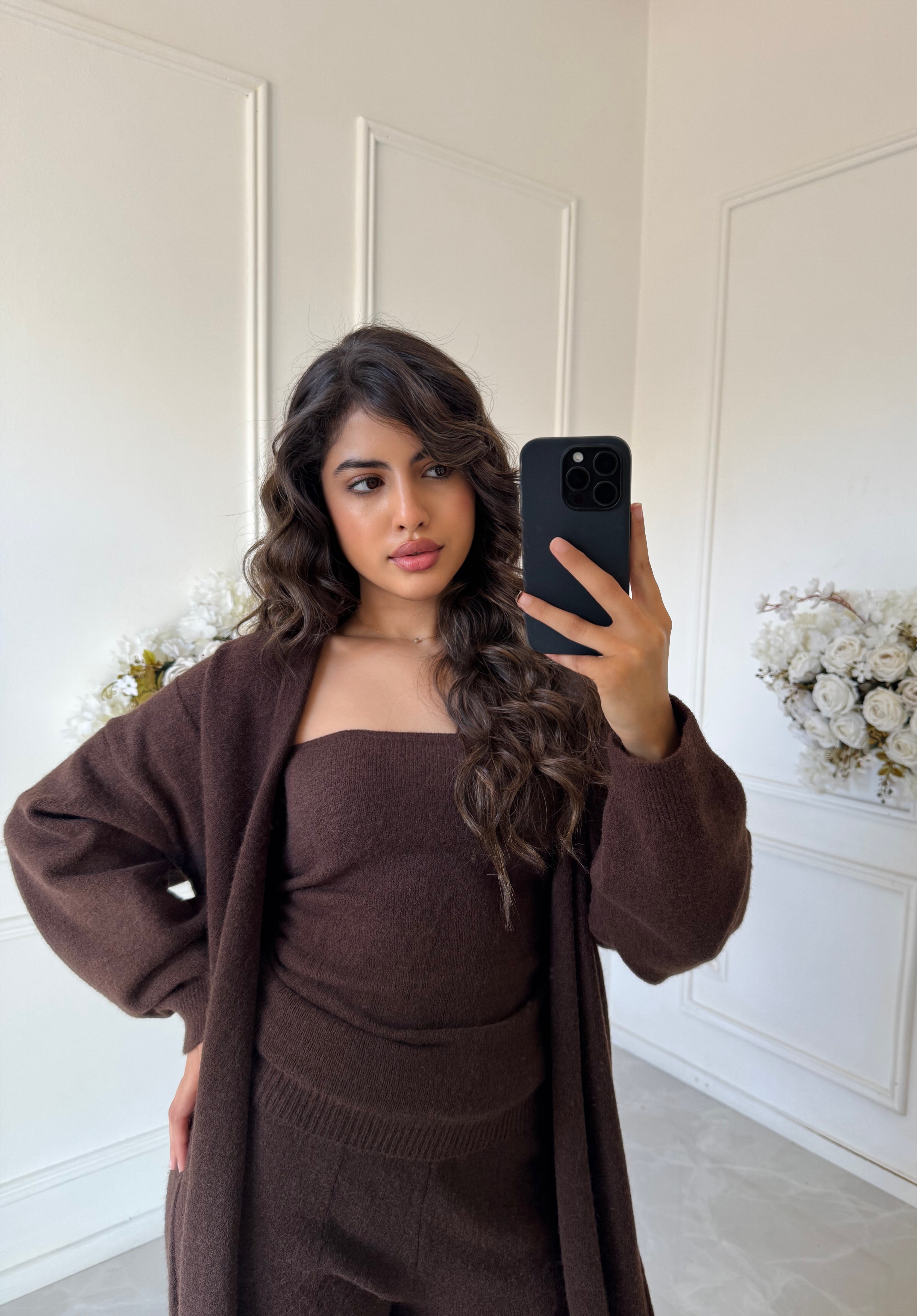 Fouz three-piece lounge set for women with inner top, wide-leg trousers and outer layer
