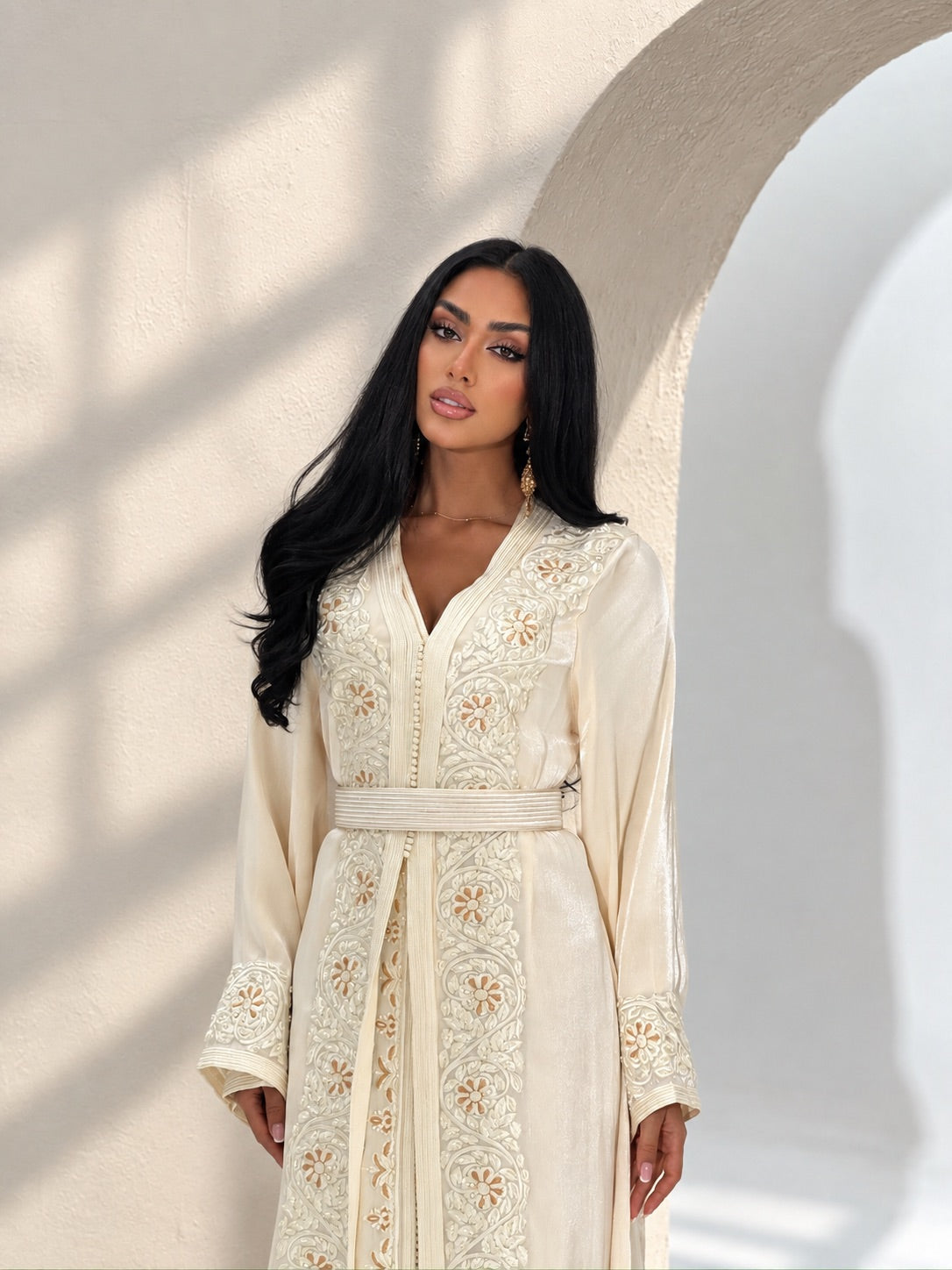 Luxury ivory two-piece Moroccan takchita with floral detailing