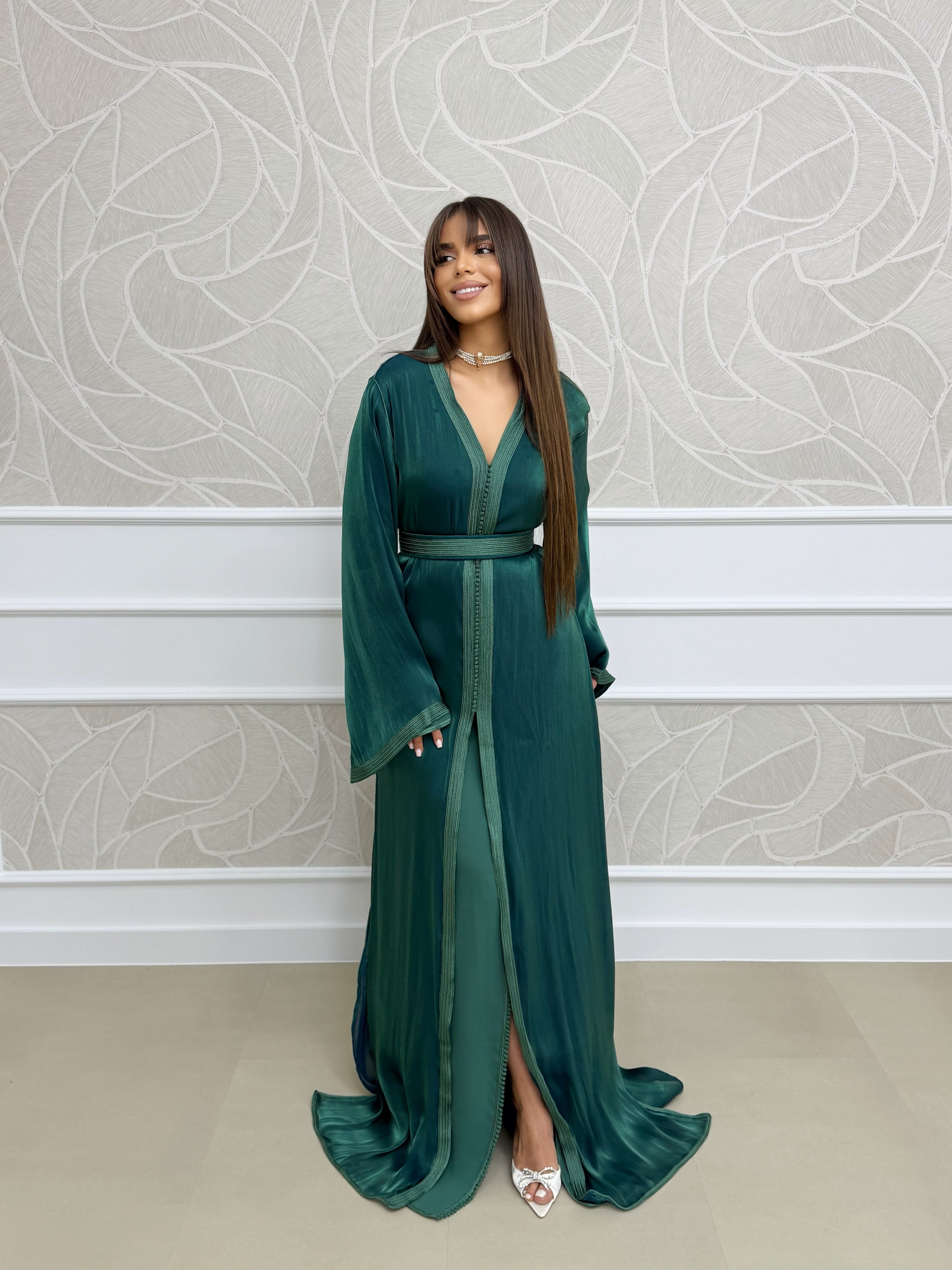 Takchita Samah - Classy & Fabb