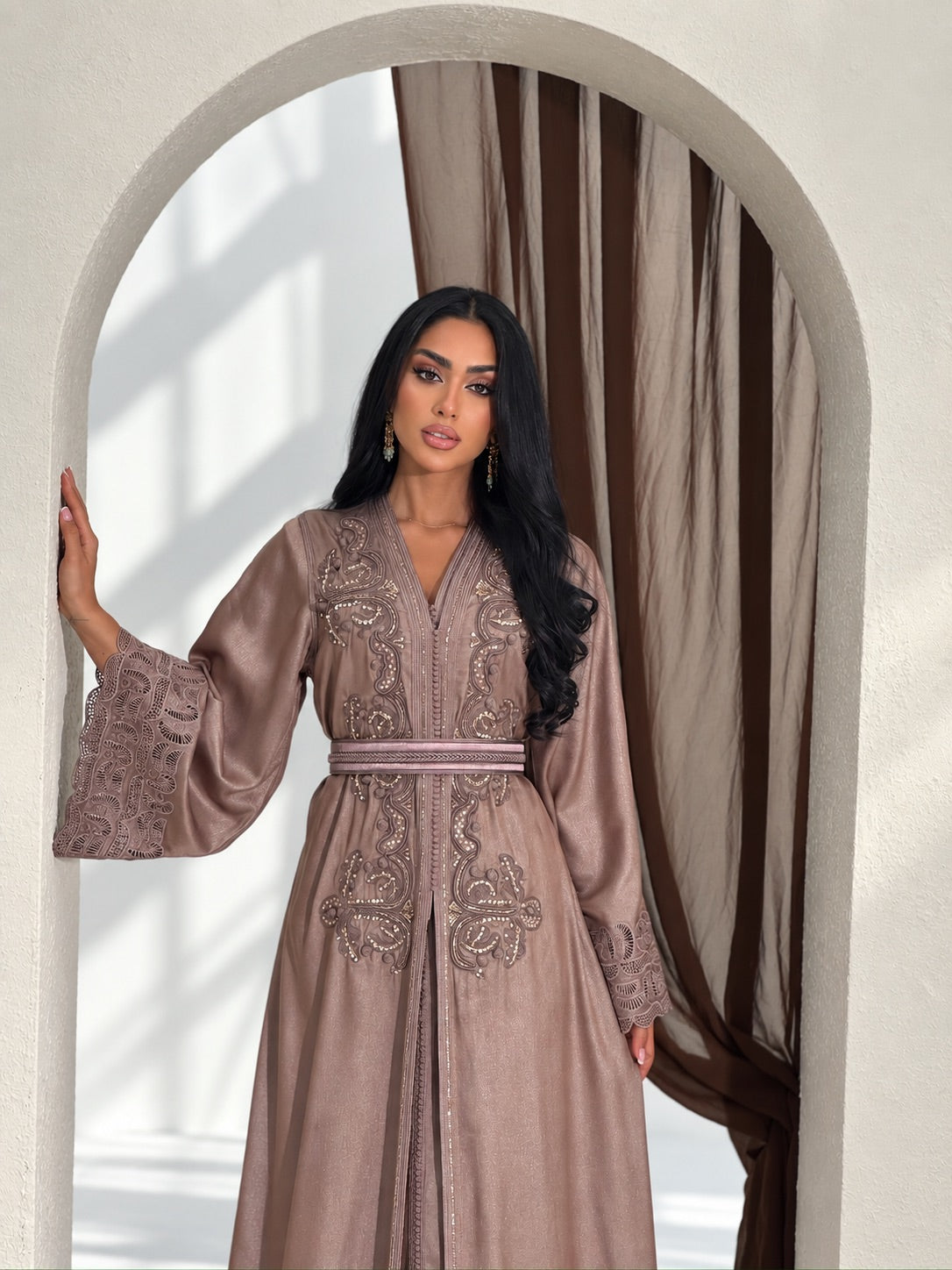 Luxury taupe two-piece Moroccan takchita with matching belt